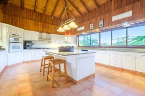 Microwave, oven, stovetop - Villa Paradiso, unique gem.  (La Romana)