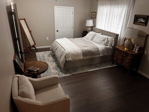 3 slaapkamers, een strijkplank/strijkijzer, wifi, beddengoed