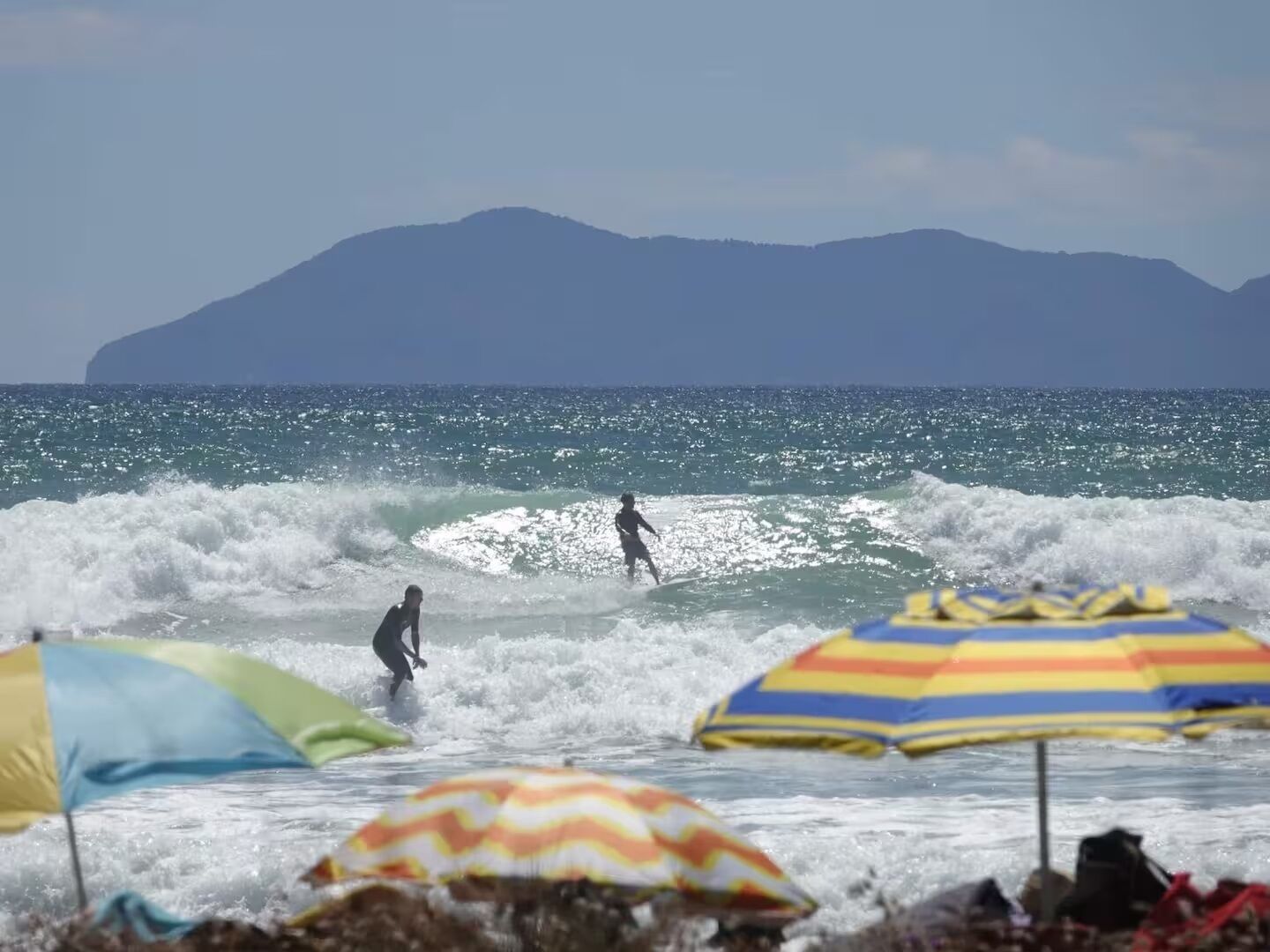 ビーチの近く、ビーチタオル