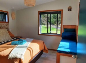 1 bedroom, desk, free WiFi, bed sheets