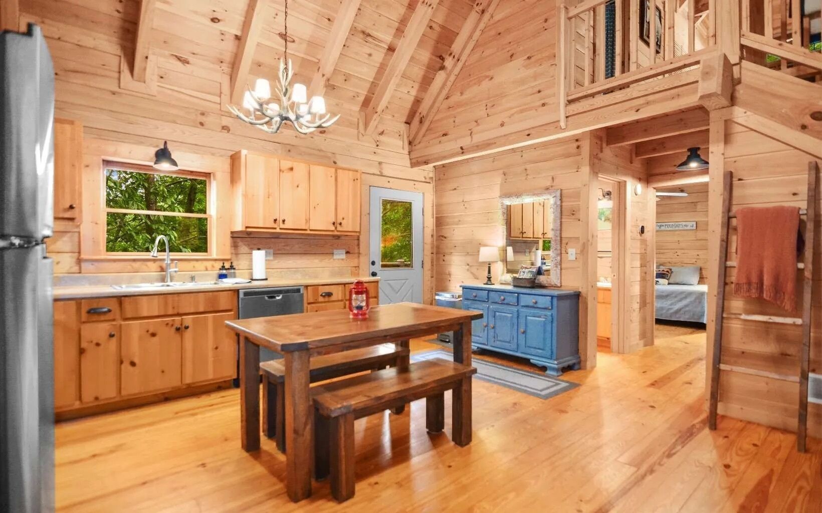 雪櫃、微波爐、焗爐、爐具