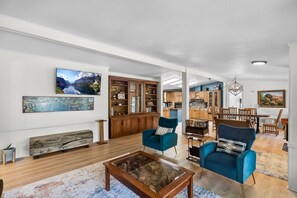 Smart-TV, Bücher, Musikbibliothek