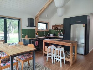 Réfrigérateur, micro-ondes, four, lave-vaisselle