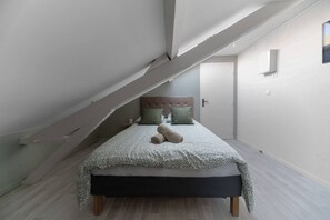 1 habitación, tabla de planchar con plancha, wifi y ropa de cama 