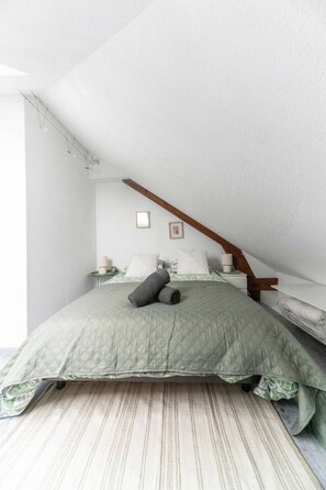 1 chambre, fer et planche à repasser, lit parapluie, Wi-Fi