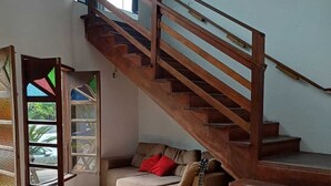 Living area - Bah Uai Hostel (Garopaba)