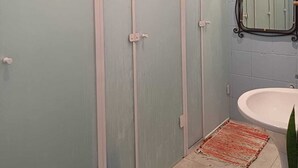 Bathroom - Bah Uai Hostel (Garopaba)