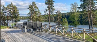 Amazing home in årjäng with lake view