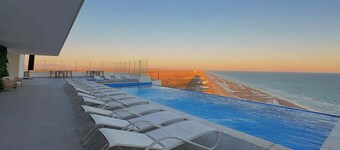 Verano 601 at Encantame Towers