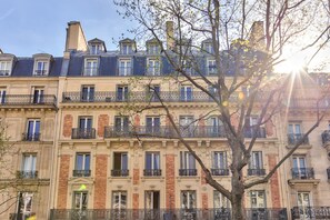 Exterior - Luxury 3BDR Tower Eiffel View (Paris)