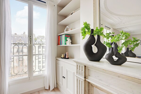 Interior - Luxury 3BDR Tower Eiffel View (Paris)