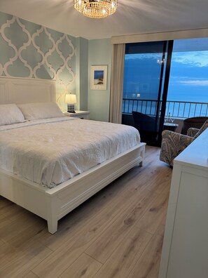 2 室のベッドルーム、アイロン / アイロン台、旅行用ベビーベッド、WiFi (無料)