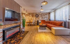 Smart TV, table football, stereo - Villa Azimut - Cozy Home In Medulin With Sauna (Medulin)