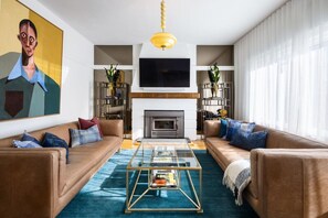 TV, fireplace - Welcome to Belvoir, West Launceston (West Launceston)