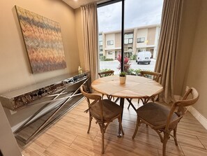 تناول الطعام