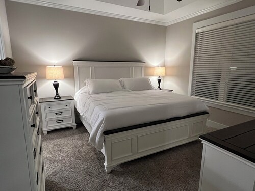 Masters Luxury Housing! Beautiful condo in North Augusta. 8 miles to tournament