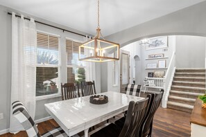 Unclassified image, 4 of 49, button