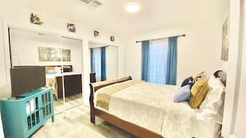 3 Schlafzimmer, Bügeleisen/Bügelbrett, WLAN, Bettwäsche