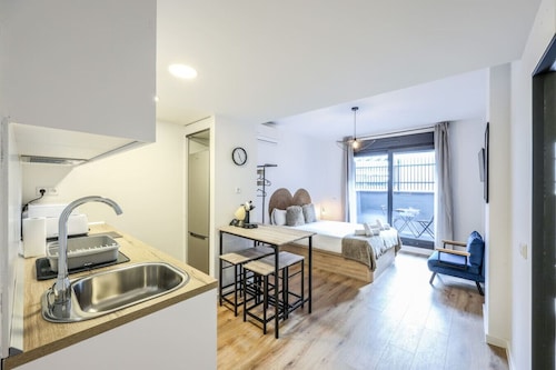 Elegant Studio with Private Terrace by RentitUP