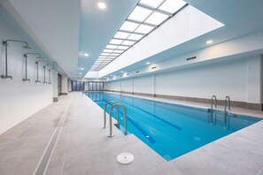 Lämmitetty uima-allas