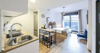 Elegant Studio with Private Terrace by RentitUP