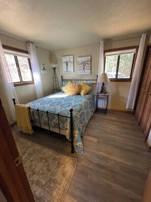 4 bedrooms, free WiFi, bed sheets
