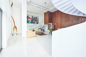 Interior - A Tranquil Studio in Airport Residential with Pool - The Essence (Accra)