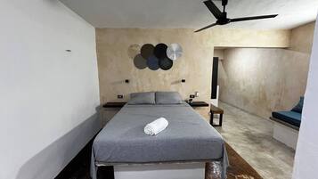 1 bedroom, bed sheets