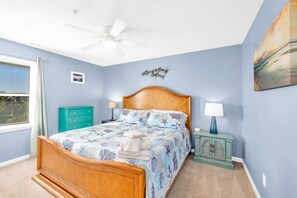 Iron/ironing board, travel cot, WiFi, bed sheets - CB`s Salty Retreat - Walk to Carolina Beach (Carolina Beach)