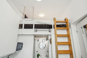 1 bedroom, desk, iron/ironing board, free WiFi - Lavie Maison Bright Studio Bordeaux (Bordeaux)