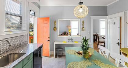 Spacious 5-bedroom Pineapple House in wonderful Pikesville/10PPL/Pets/ WiFi