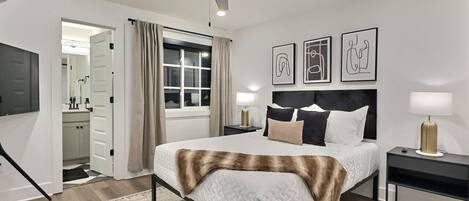 2 bedrooms, desk, iron/ironing board, free WiFi