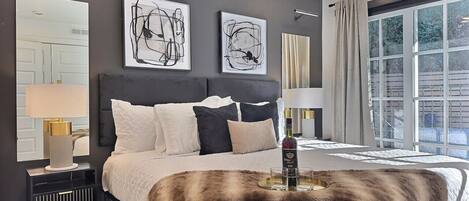 2 Schlafzimmer, Schreibtisch, Bügeleisen/Bügelbrett, kostenloses WLAN