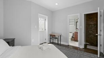 11 bedrooms, iron/ironing board, travel crib, WiFi (free)
