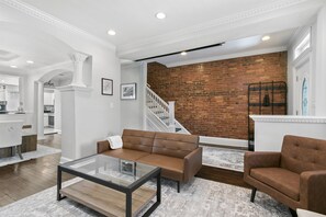 Interior - 3 DC Homes | Host Up to 30 Guests (Washington)