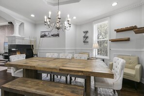 Dining - 3 DC Homes | Host Up to 30 Guests (Washington)