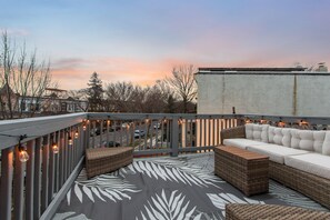 Terrace/patio - 3 DC Homes | Host Up to 30 Guests (Washington)