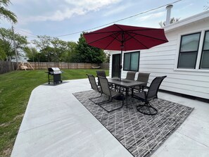 Outdoor dining