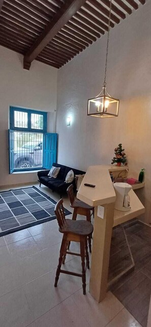 Economy Apartment, Bay View | Living area - Posada San Lázaro (Campeche)