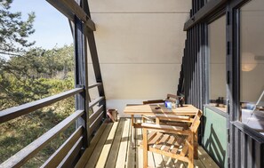 Outdoor dining - 2 bedroom awesome home in Humble (Humble)