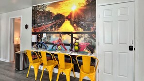 Dining - House 4 br, 2 full baths, Sleep 8+, Beach, Casino (Gulfport)