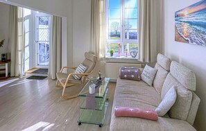 Smart TV - Awesome apartment in Hohen Wieschendorf (Hohen Wieschendorf)