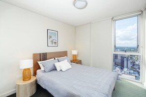 1 bedroom, desk, WiFi, bed sheets