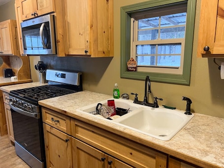 専用キッチン. Peaceful cabin <1 mile from Daisy State Park + Private Access to Bear Creek Trail