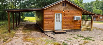 Peaceful cabin <1 mile from Daisy State Park + Private Access to Bear Creek Trail