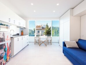 TV - 1-Br Apartment Quiet Area near Cannes Center (Cannes)