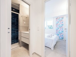1 chambre, fer et planche à repasser, Wi-Fi, draps fournis