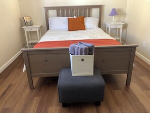3 quartos, ferros/tábuas de passar roupa, Wi-Fi, roupa de cama