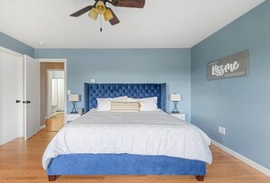 2 bedrooms, desk, iron/ironing board, travel crib