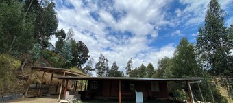 Quaint cabin with WiFi in charming Cuenca